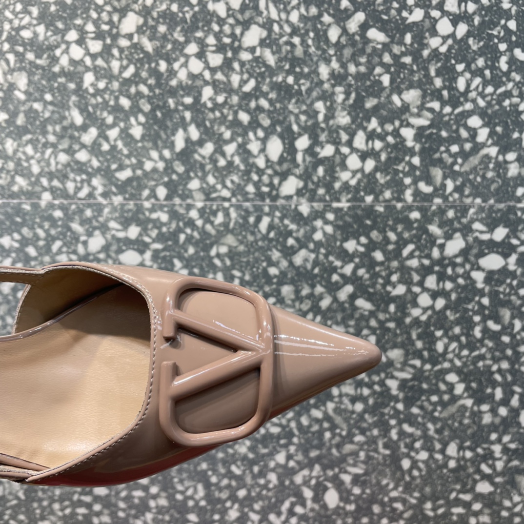 Women's high heels